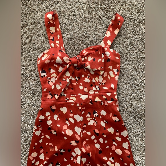 NWOT ADELYN RAE BOW FRONT ABSTRACT JUMPSUIT - Picture 5 of 9